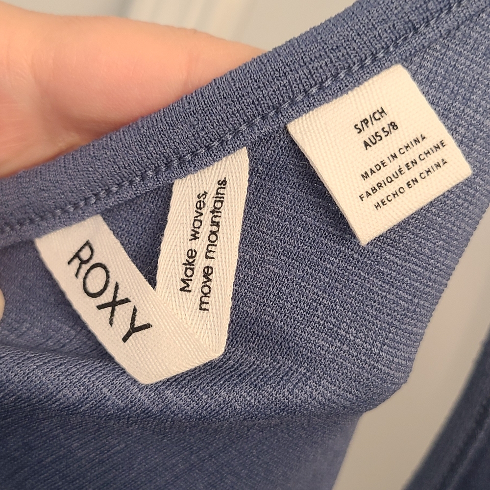 Roxy Open Back Bodycon Maxi Dress - Picture 4 of 10